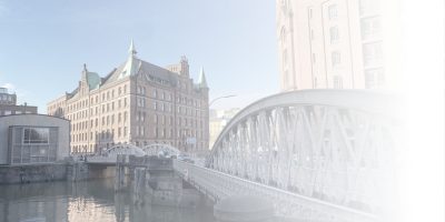 orgalean-Büro - Blick auf den Santhorquai-Hof von der Neuerwegsbrücke